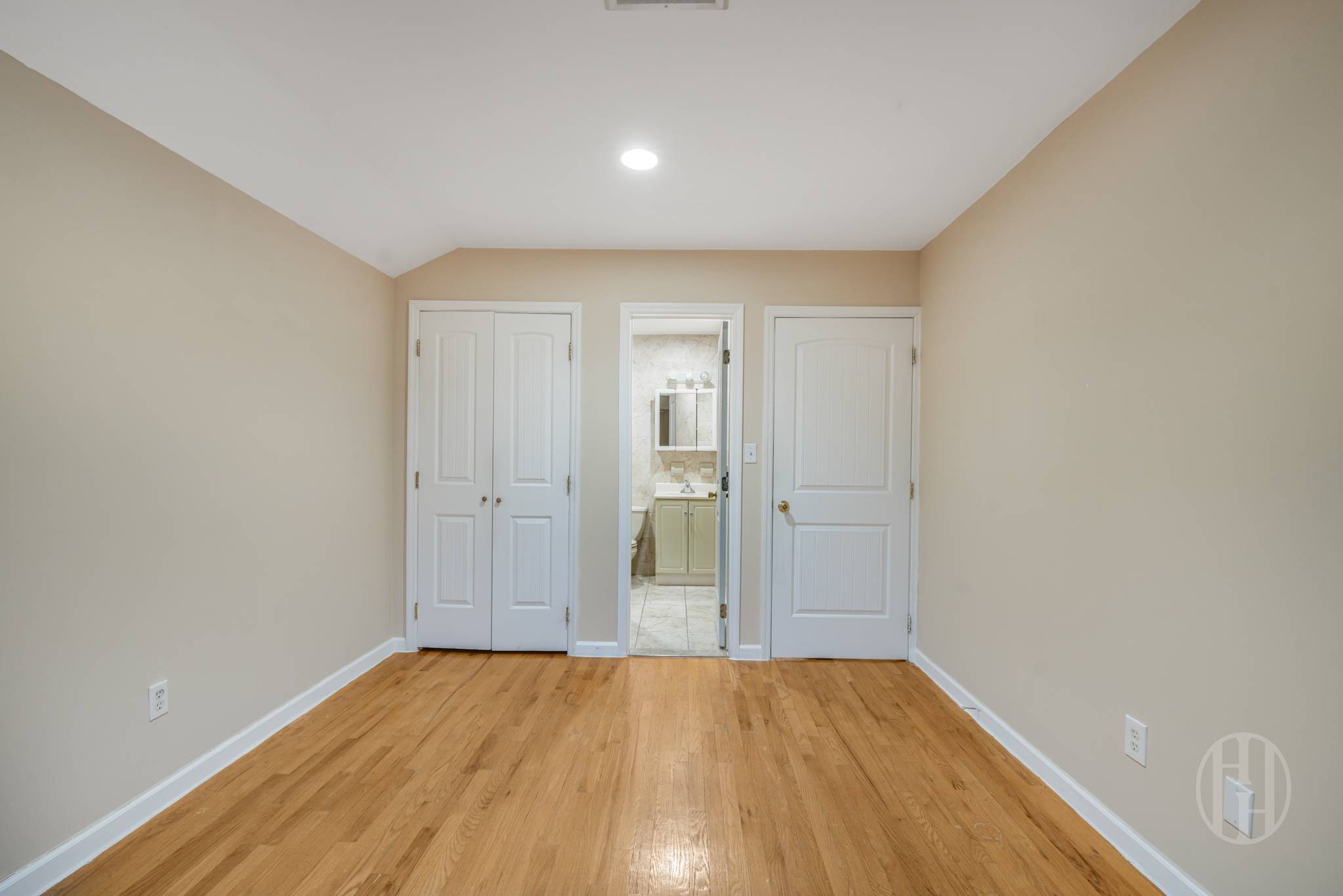 88 -10 70th Rd UNIT&nbsp;TOWNHOUSE, Queens, NY, 11375