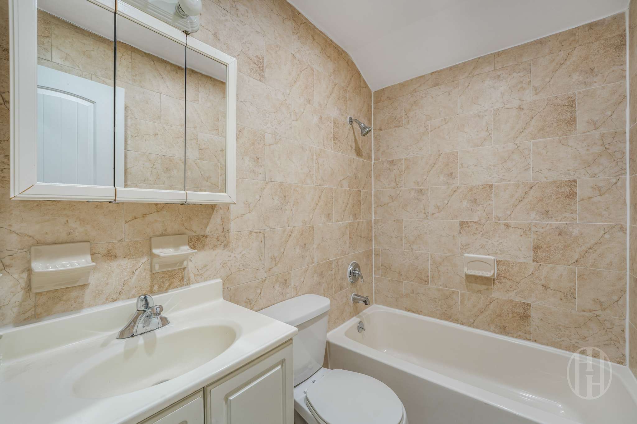 88-10 70th Road 2 Forest Hills Queens NY 11375