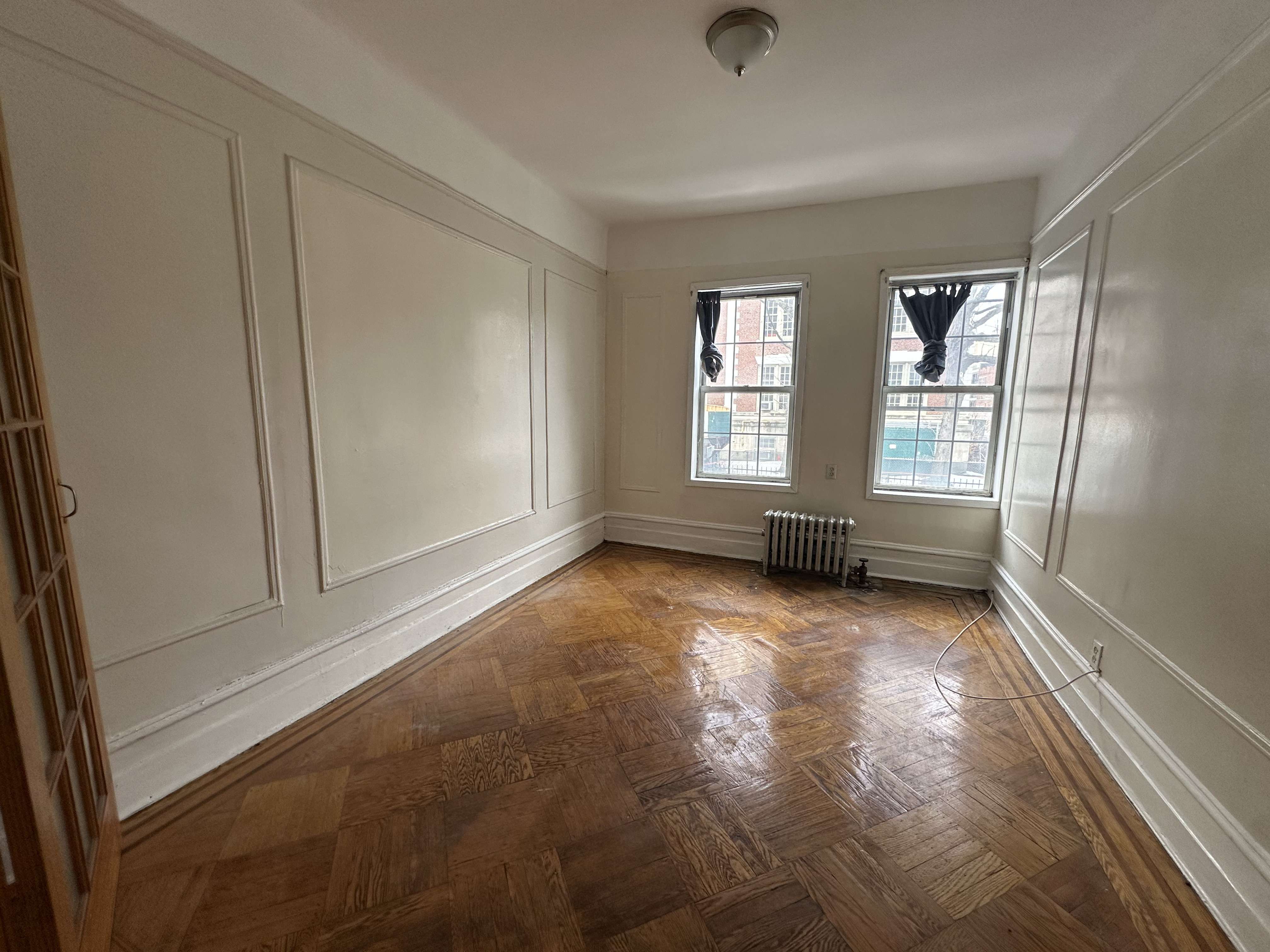 28-18 41st Avenue 2R Long Island City Queens NY 11103