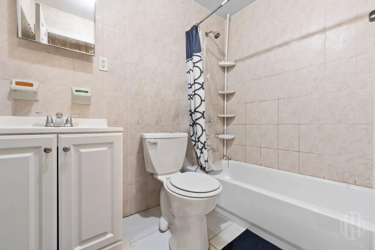 109-32 156th St, Jamaica, NY 11433