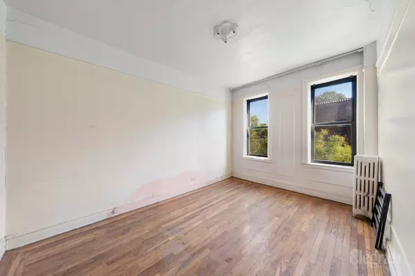 Jackson Heights, NY 11372,37-16 83rd St #4B