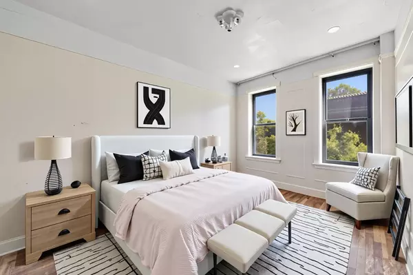 Jackson Heights, NY 11372,37-16 83rd St #4B