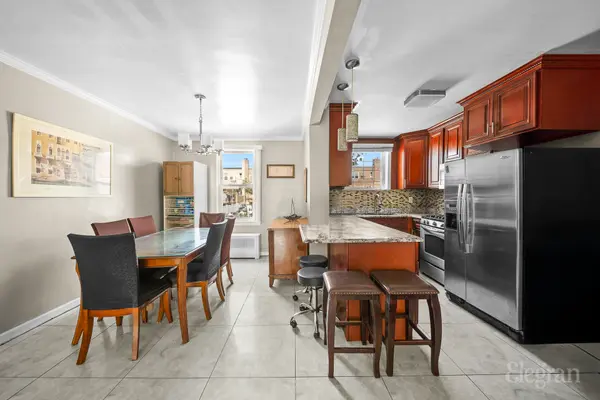 63-37 76th St, Middle Village, NY 11379