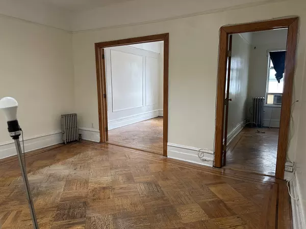 Long Island City, NY 11101,28-18 41st Ave #2R