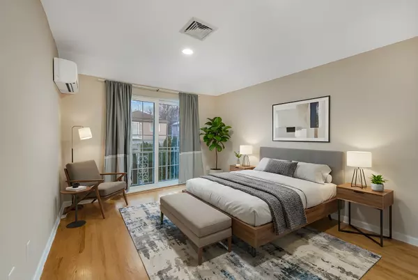 Forest Hills, NY 11375,88-10 70th Rd #2