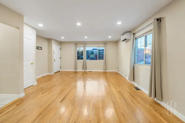 88-10 70th Rd #1, Forest Hills, NY 11375