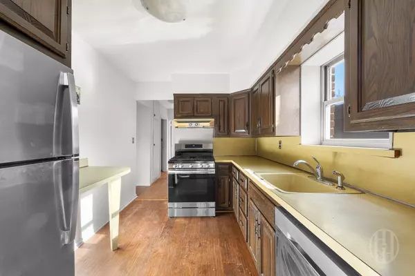 East Elmhurst, NY 11370,24-29 78th St