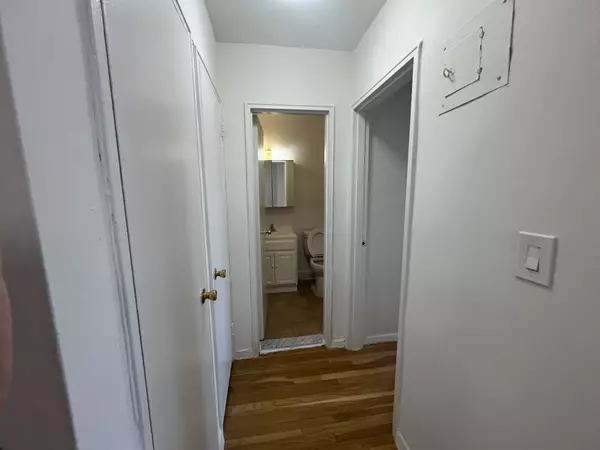 Brooklyn, NY 11230,925 E 14th St #7B