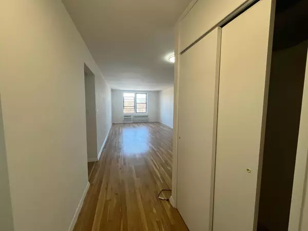 Brooklyn, NY 11230,925 E 14th St #7B