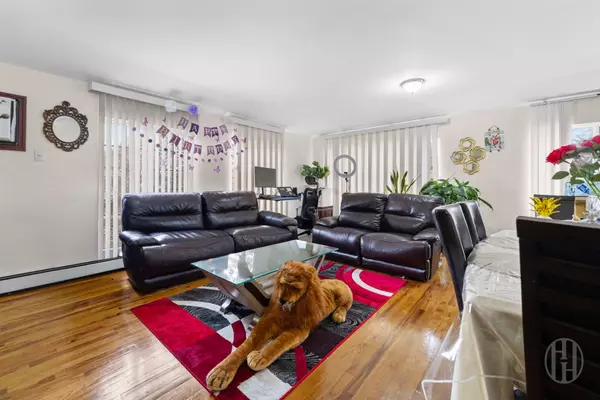 109-32 156th St, Jamaica, NY 11433