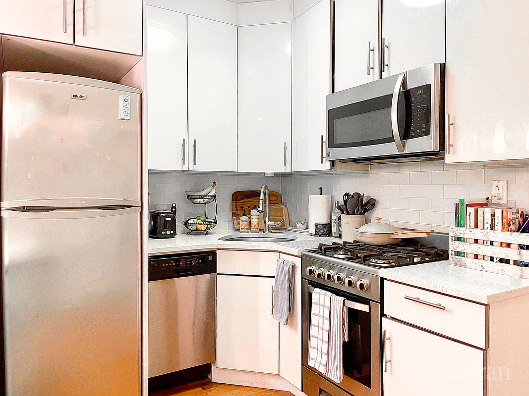 350 East 54th Street Sutton Place New York NY 10022