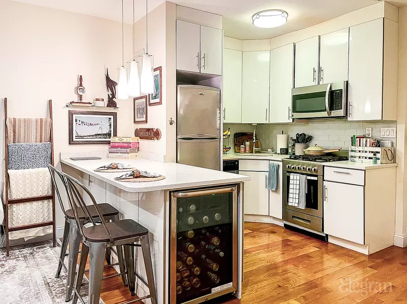 350 E 54th St #4C, New York, NY 10022-5003