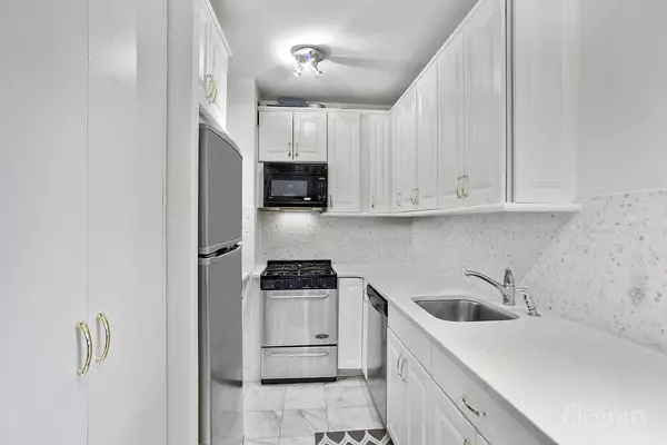 New York, NY 10017,212 E 47th St #16D