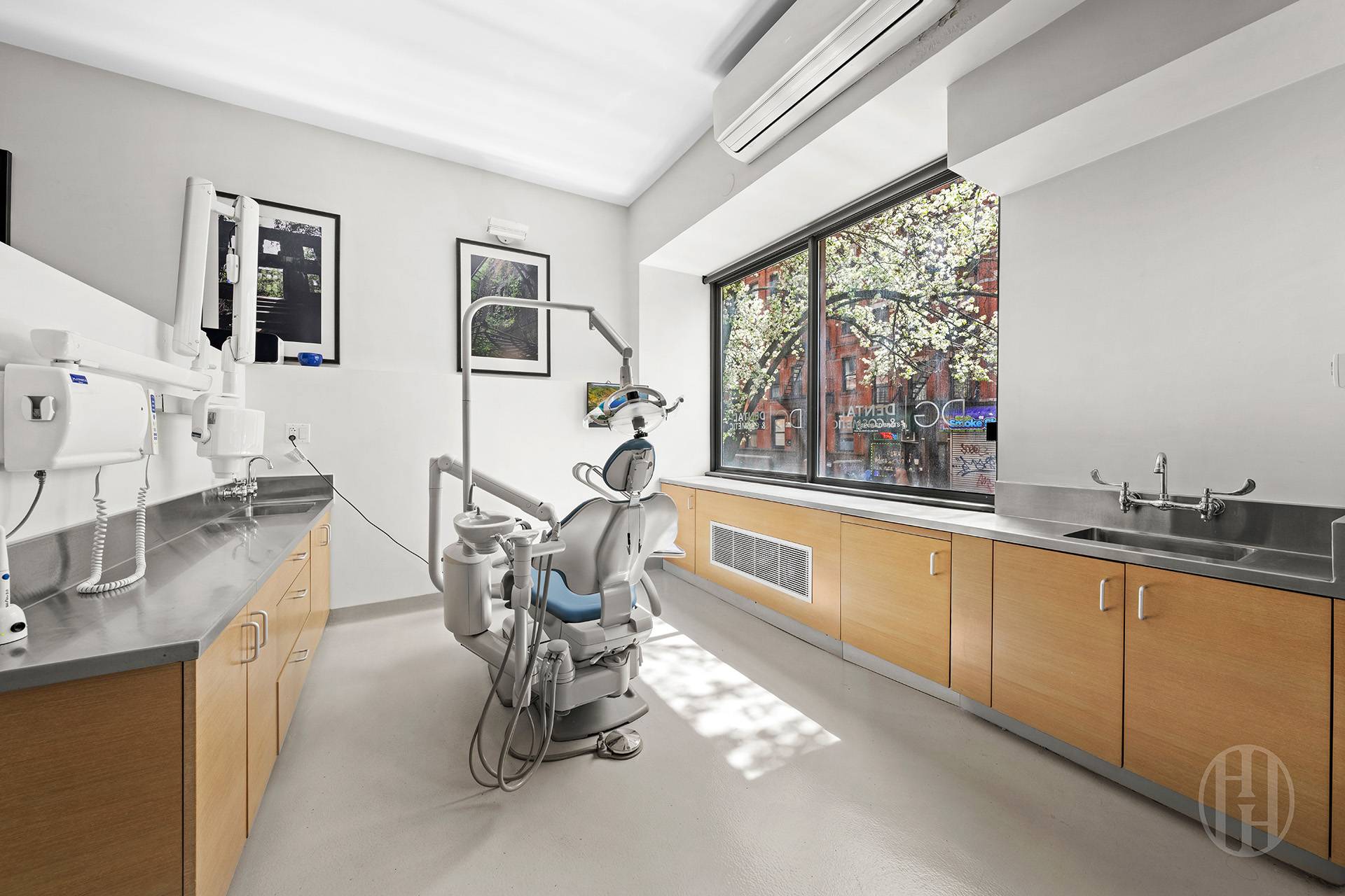 367 West 49th Street TH 1D Clinton New York NY 10019