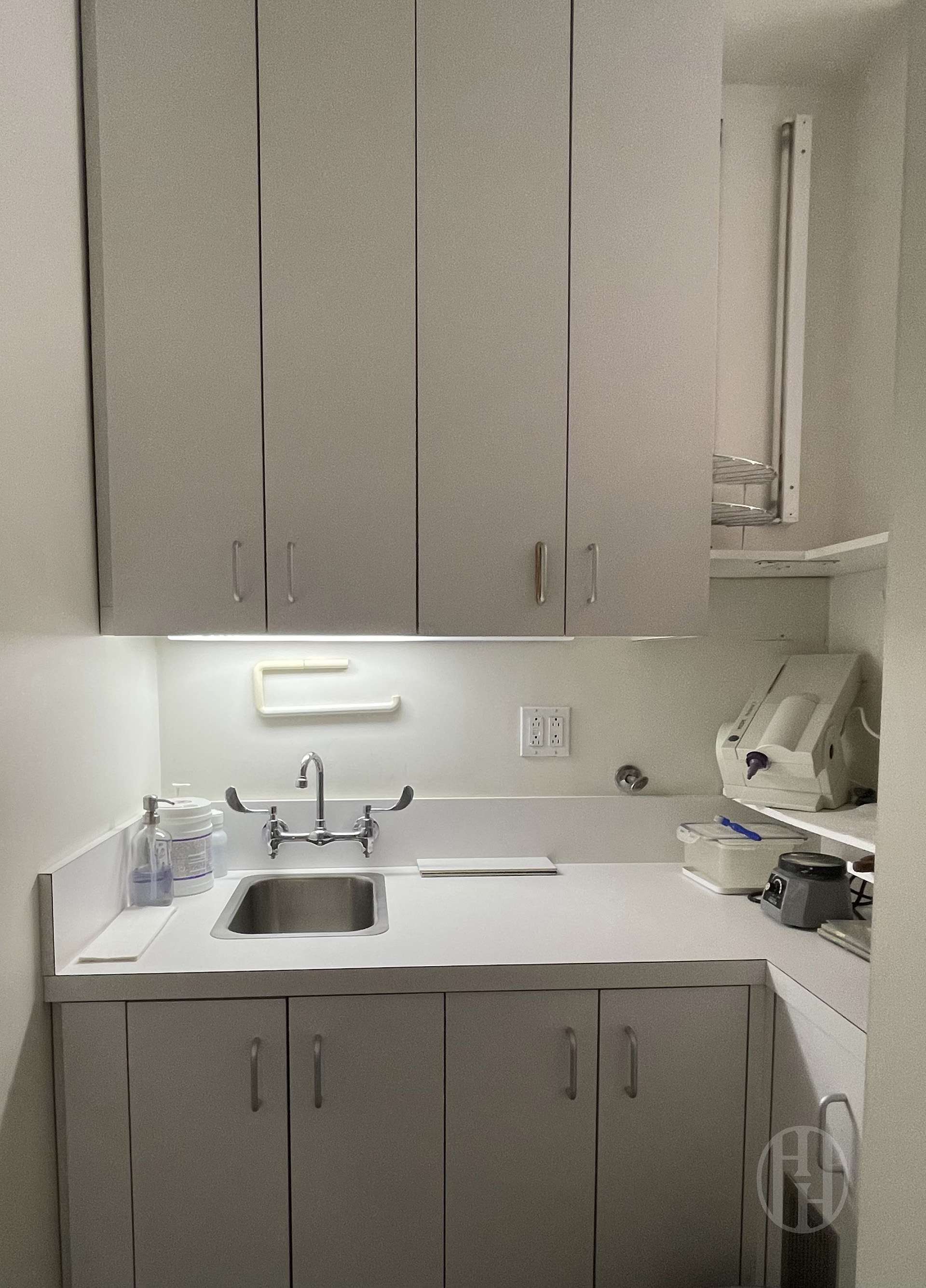 367 West 49th Street TH 1D Clinton New York NY 10019