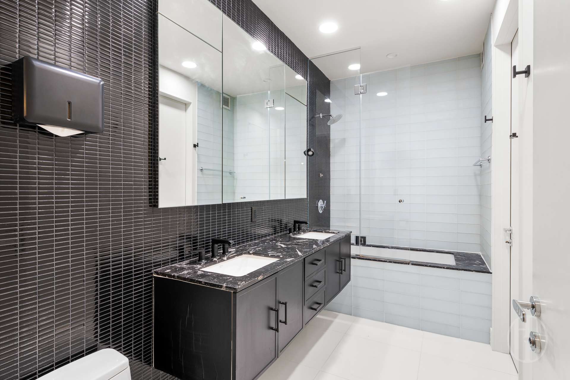 25 Broad Street Financial District New York NY 10004