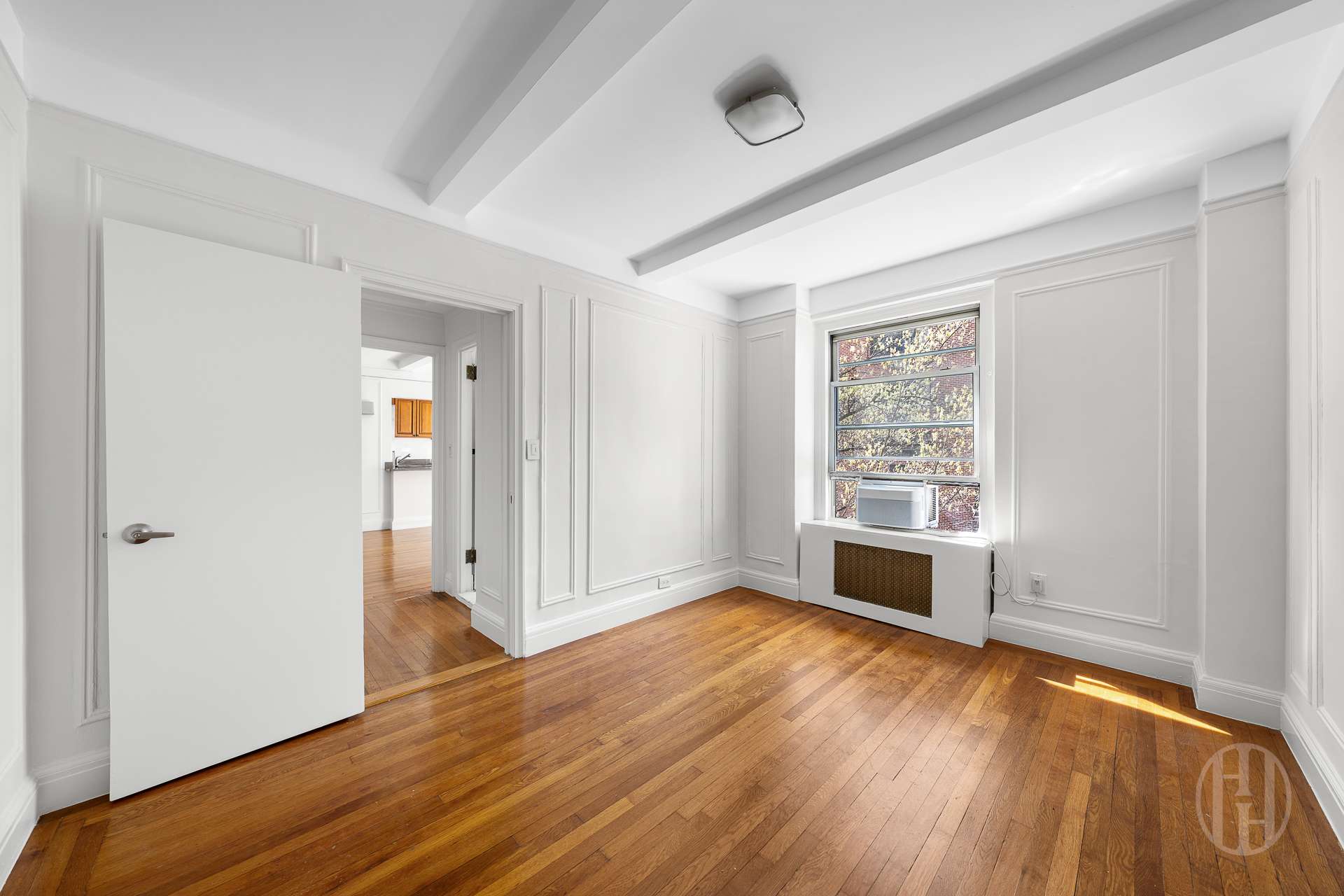 325 West 45th Street 401 Clinton New York NY 10036