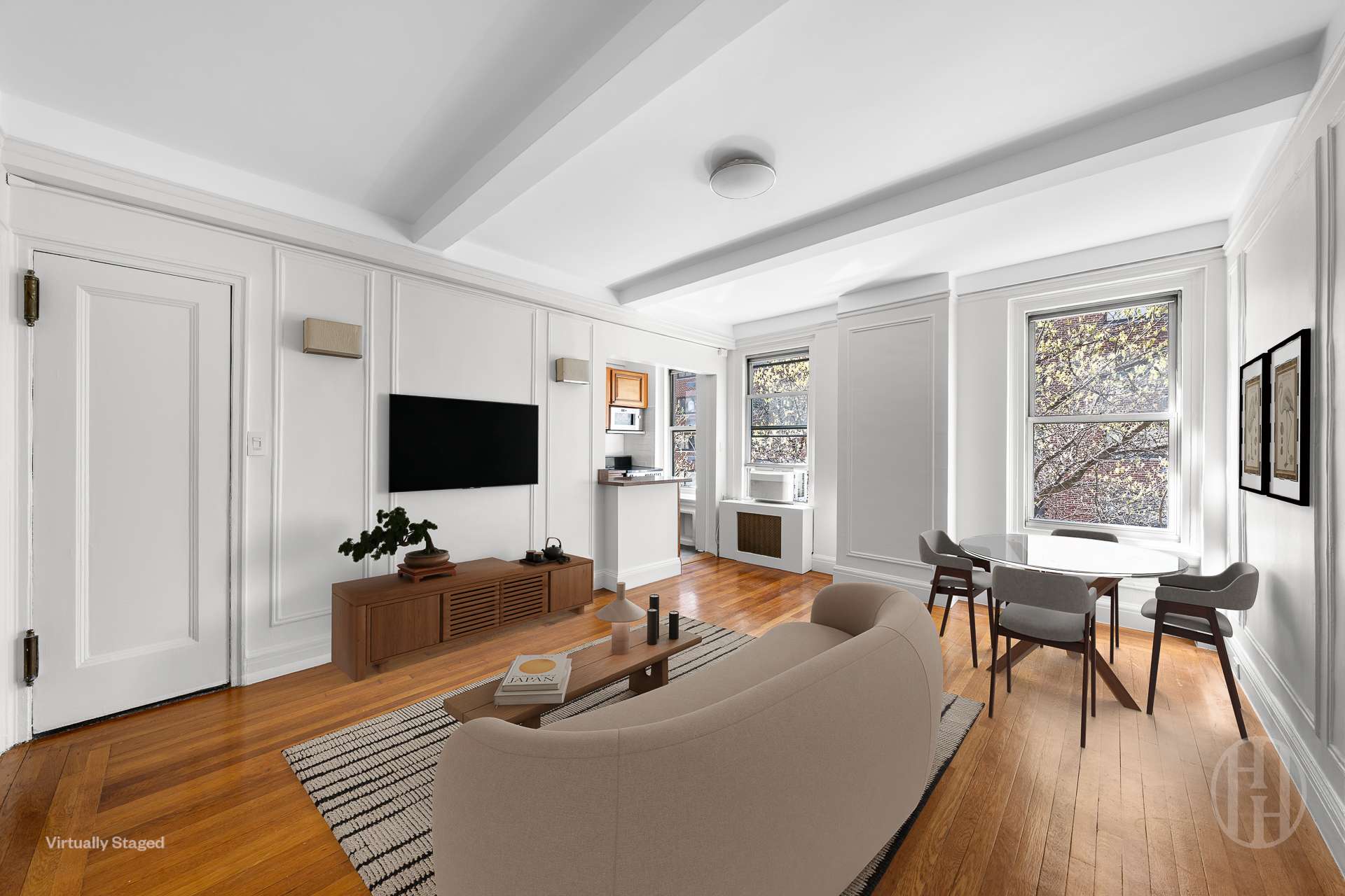 325 West 45th Street 401 Clinton New York NY 10036