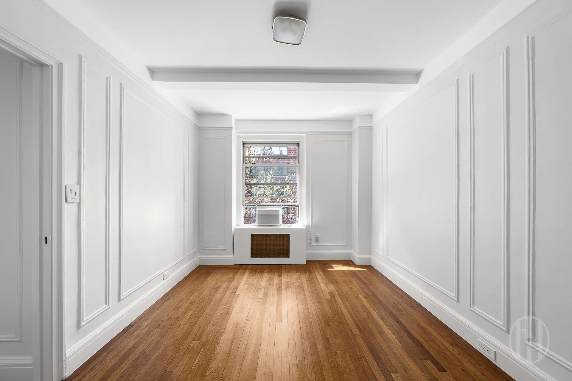 325 West 45th Street 401 Clinton New York NY 10036