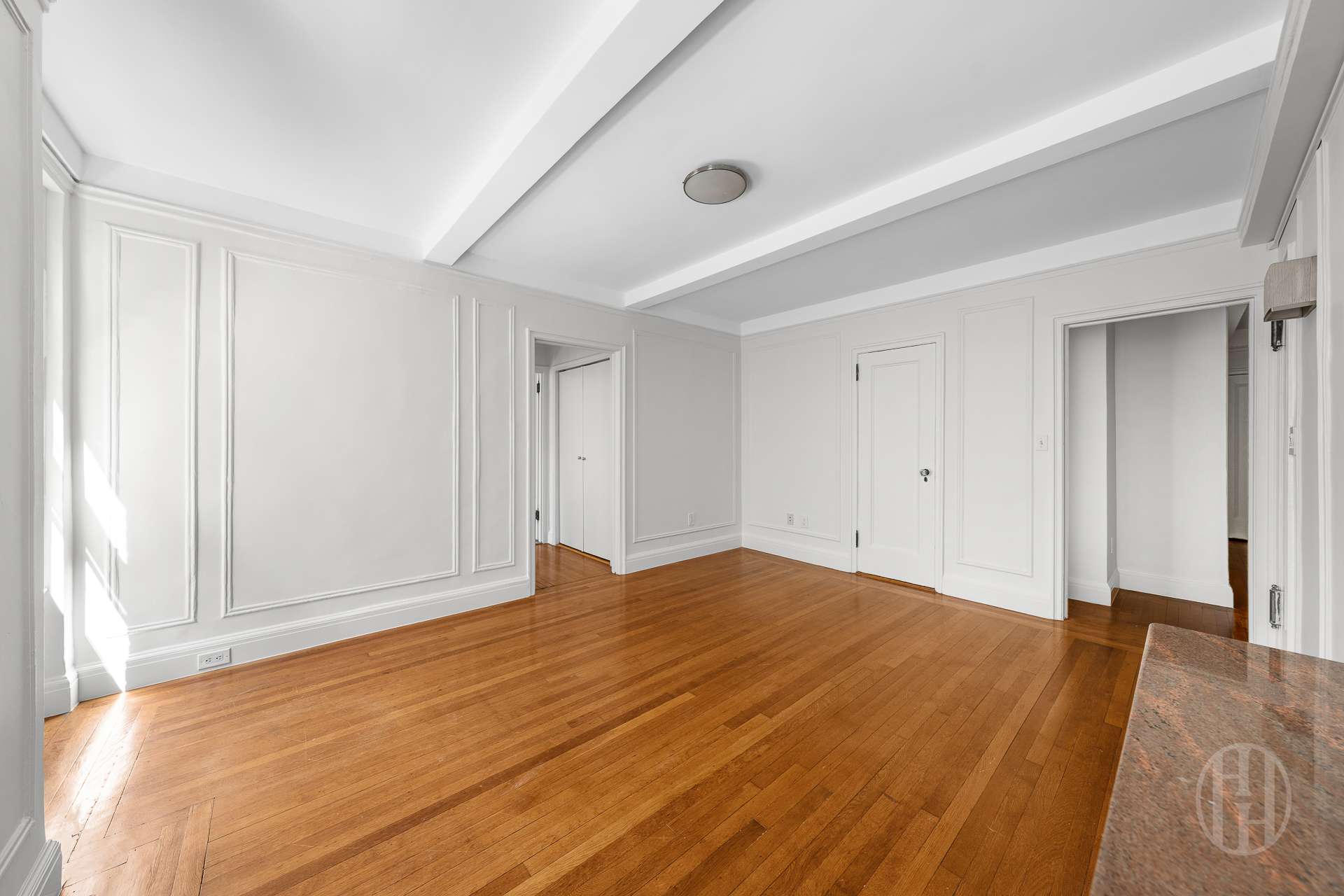 325 West 45th Street 401 Clinton New York NY 10036