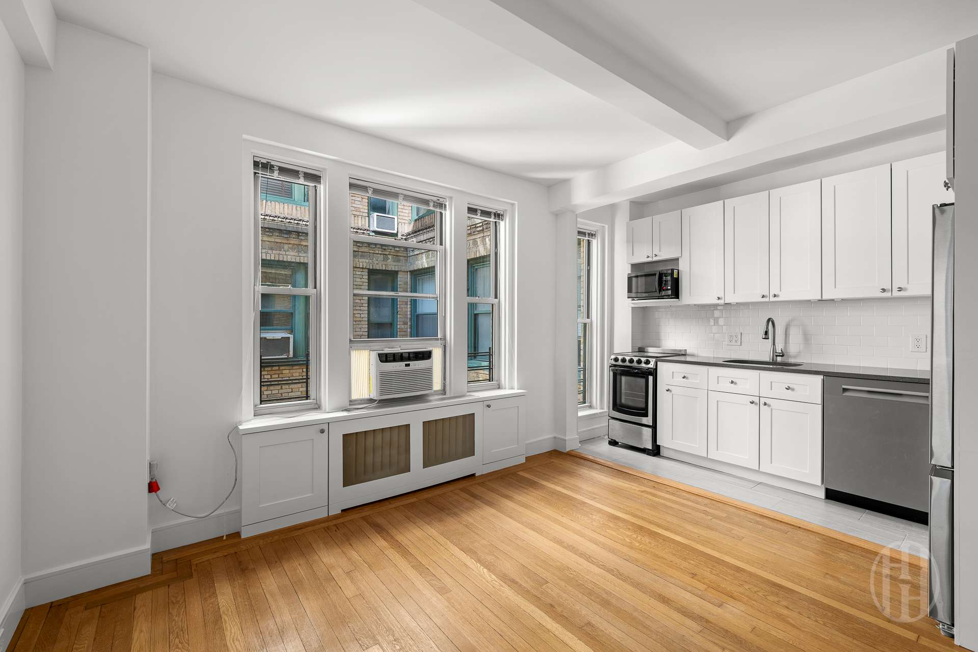 325 West 45th Street 807 Clinton New York NY 10036