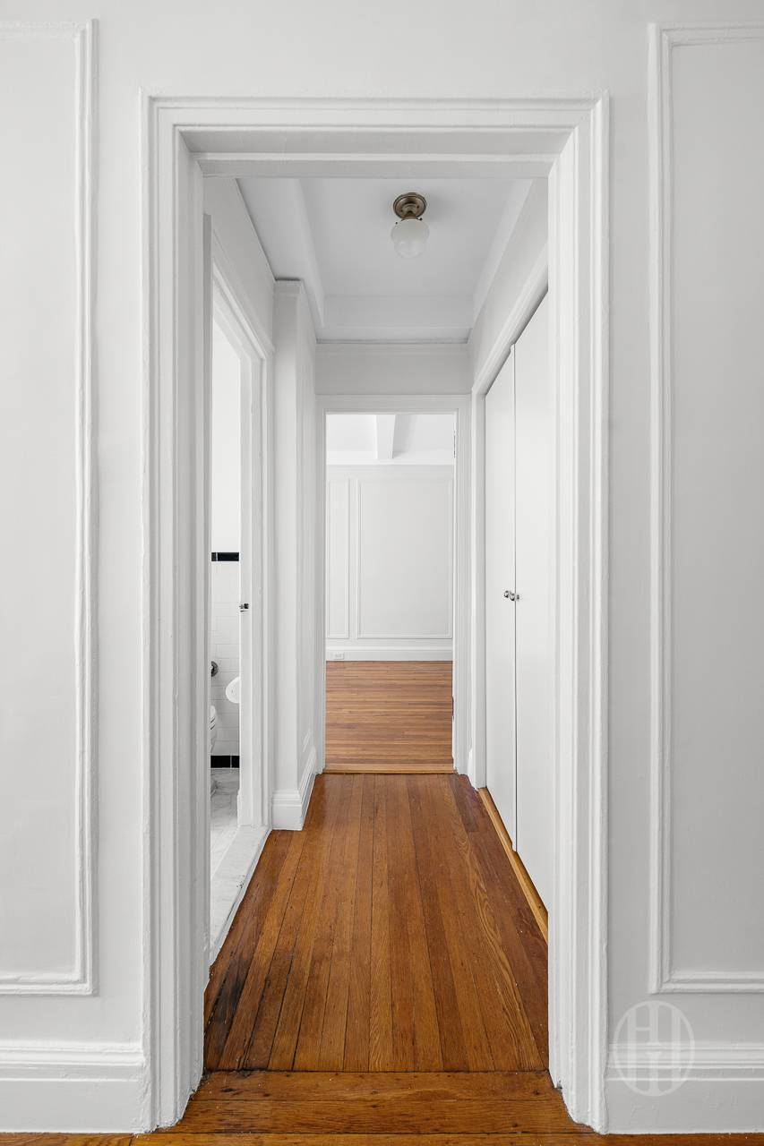 325 West 45th Street 401 Clinton New York NY 10036