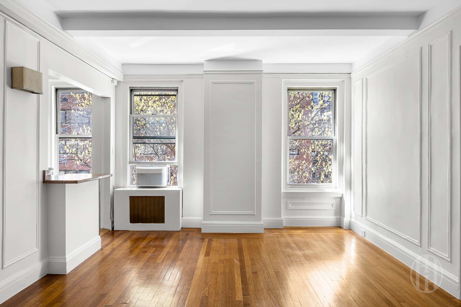 325 West 45th Street 401 Clinton New York NY 10036