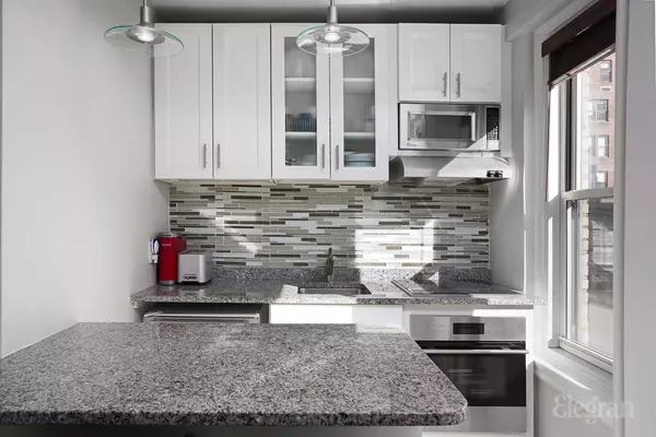 New York, NY 10036,325 W 45th St #701