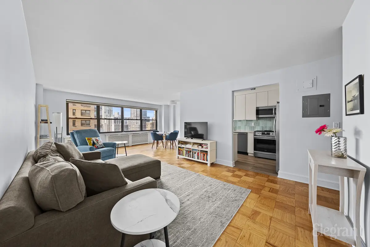 205 W End Ave #15M, New York, NY 10023