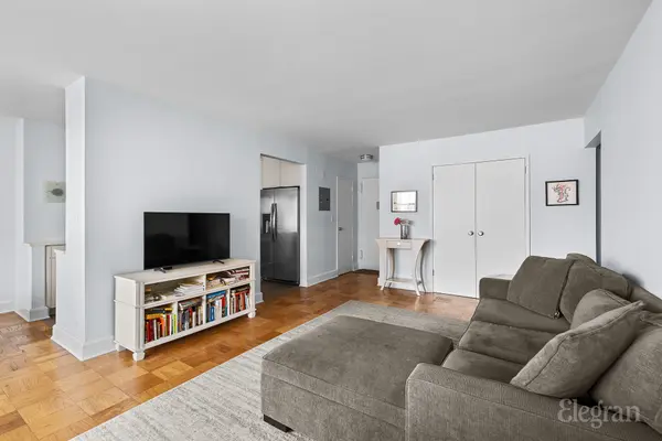 205 W End Ave #15M, New York, NY 10023