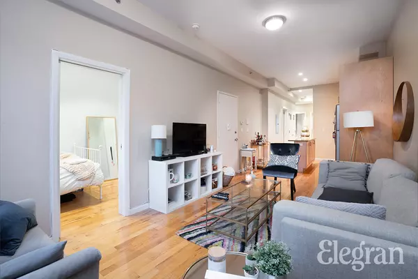 Astoria, NY 11106,32-15 Broadway #1