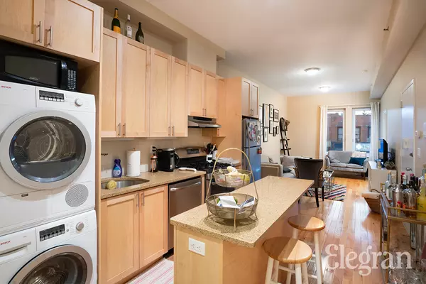 Astoria, NY 11106,32-15 Broadway #1