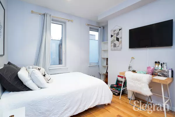 Astoria, NY 11106,32-15 Broadway #1