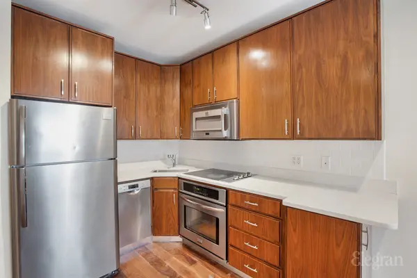 513 3rd Ave, New York, NY 10016