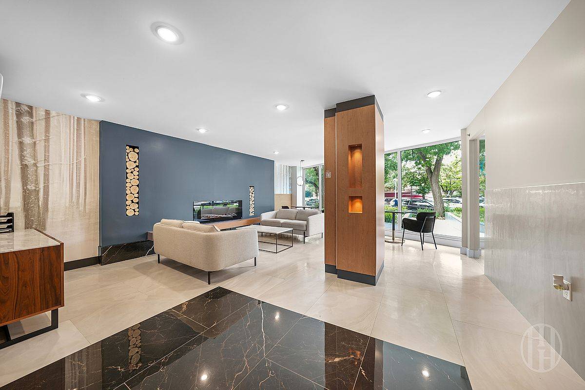 733 Ocean Parkway 8A Kensington Brooklyn NY 11230