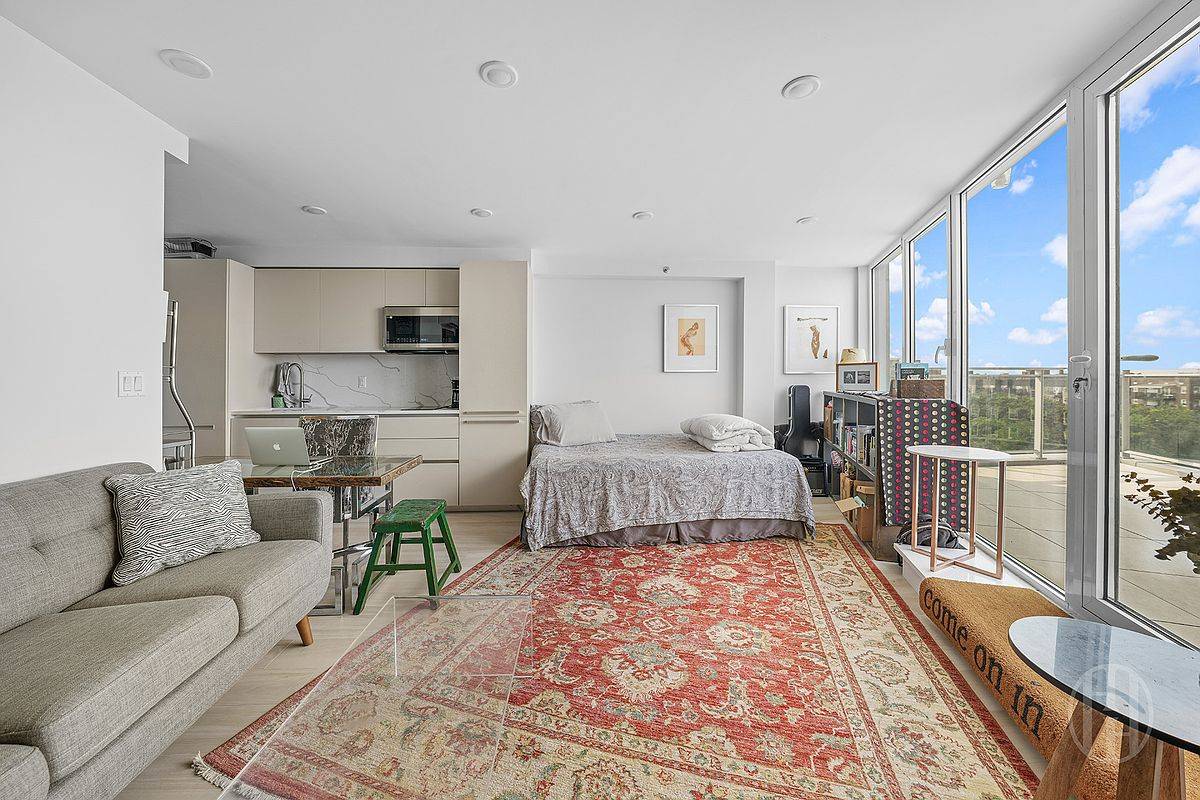 733 Ocean Parkway 8A Kensington Brooklyn NY 11230