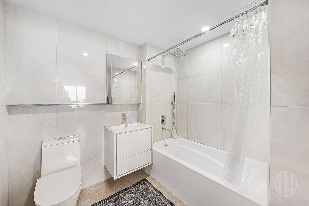 733 Ocean Parkway 8A Kensington Brooklyn NY 11230