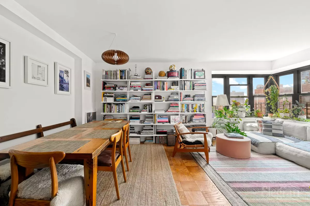 New York, NY 10002-2010,212 E Broadway #G1205