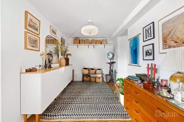 New York, NY 10002-2010,212 E Broadway #G1205