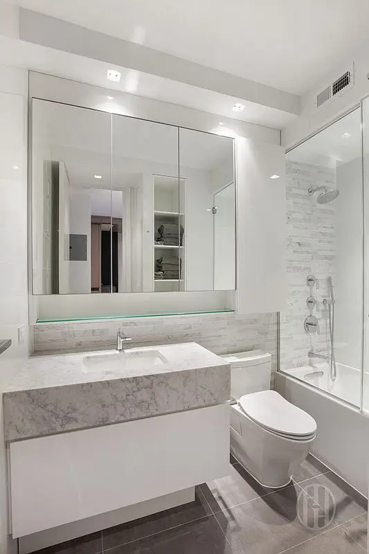 60 E 8th St #6C, New York, NY 10003-6501
