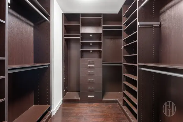 300 E 23rd St #6A, New York, NY 10010-4776