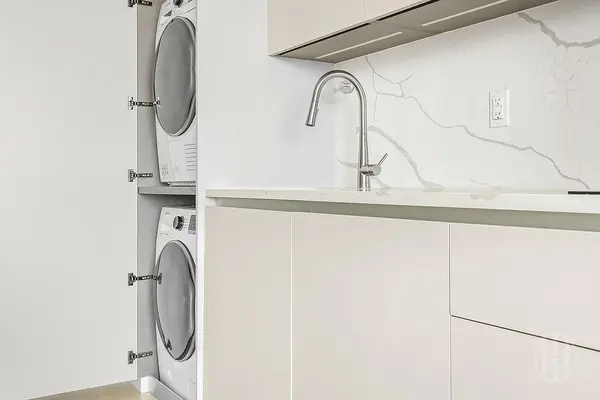 733 Ocean Pkwy #8A, Brooklyn, NY 11230-2389