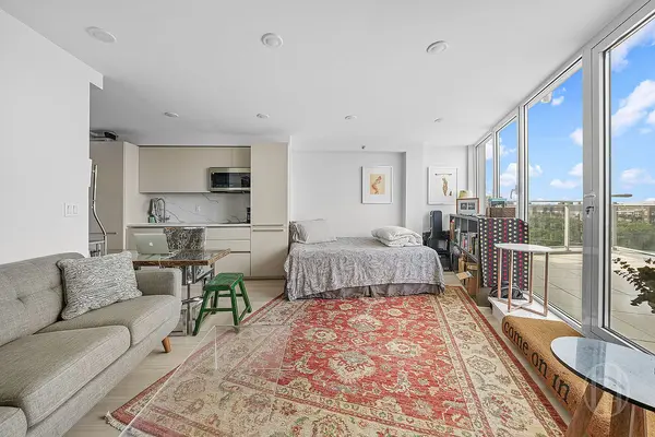 733 Ocean Pkwy #8A, Brooklyn, NY 11230-2389