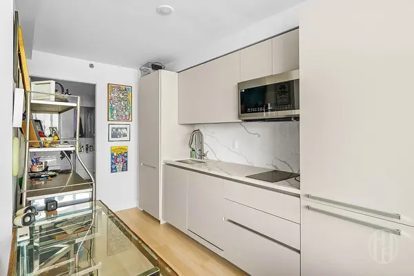 733 Ocean Pkwy #8A, Brooklyn, NY 11230-2389