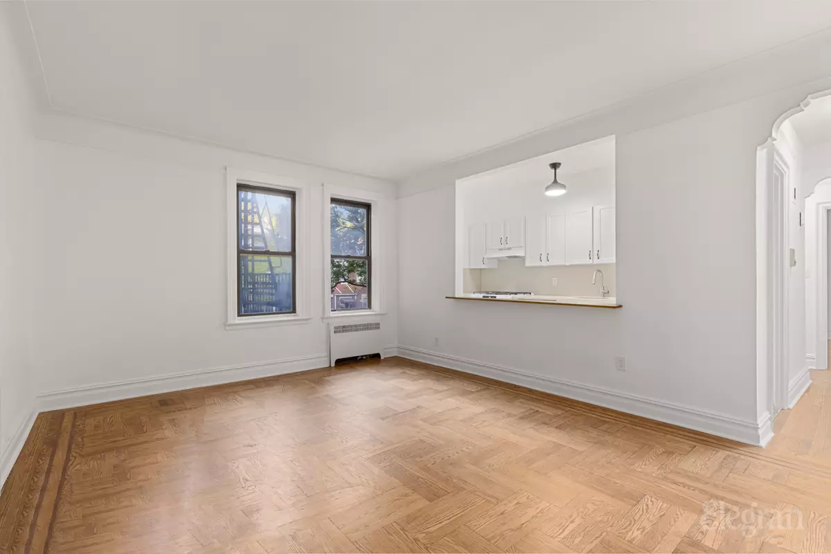 Jackson Heights, NY 11372,34-20 83rd St #2I
