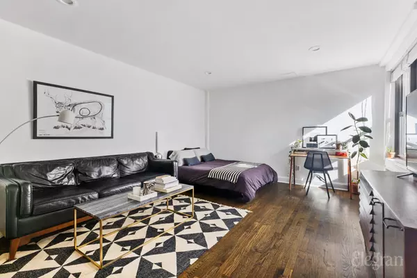 60 E 9th St #614, New York, NY 10003