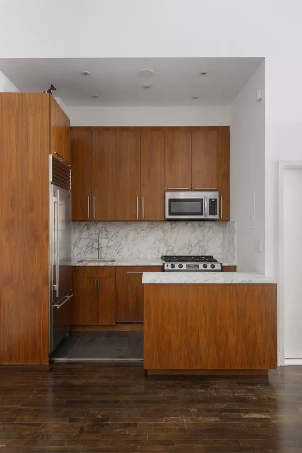 39 E 12th St #308, New York, NY 10003