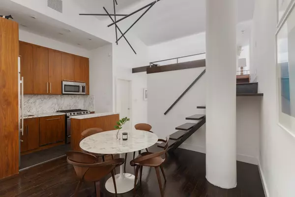 New York, NY 10003,39 E 12th St #308