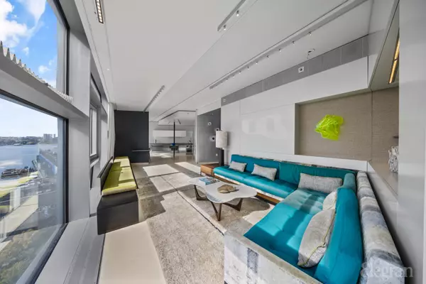 New York, NY 10011,100 11th Ave #11B