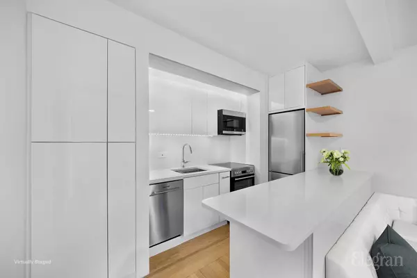 New York, NY 10036-0046,325 W 45th St #520
